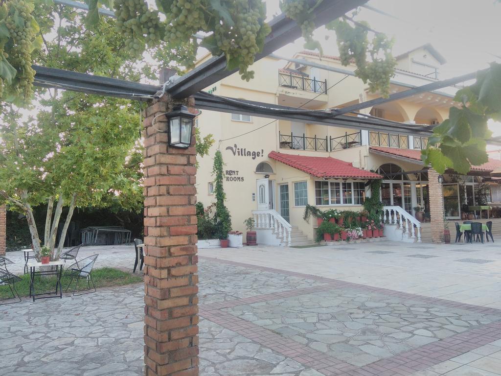 The Village อีกูเมนิทซา ภายนอก รูปภาพ